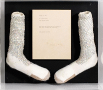 迈克尔·杰克逊水晶袜将拍卖 至少100万美元