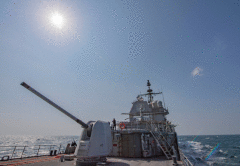 美军官：战舰穿越台湾海峡时遭中方舰机监视