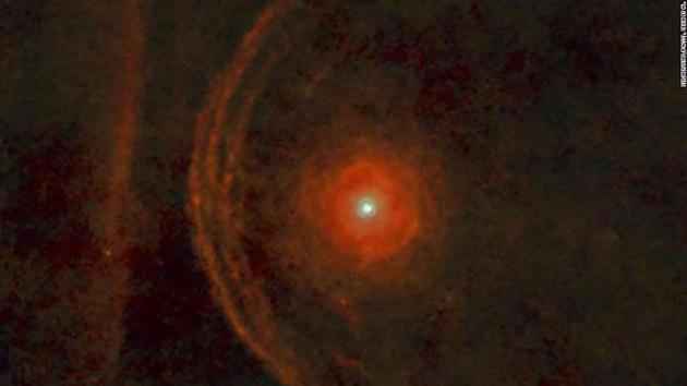 700光年外恒星突然变暗表现怪异,很可能即将爆炸!