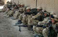 英媒：美国与塔利班签署和平协议 英军开始撤离阿富汗