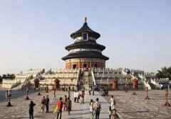 旅游业人士称疫情后低价模式不可持续 旅行社等中间环节会减少 旅游业人士称疫情后低价模式不可持续 旅行社等中间环节会减少
