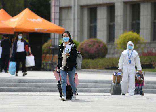 吉林舒兰追踪到密接290人均已隔离 已经排查2005人
