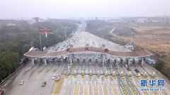 风雨无阻向前进——写在全国疫情防控阻击战取得重大战略成果
