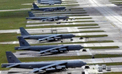 美军关岛基地一名空军人员离奇死亡 当地曾接收上千新冠感染舰