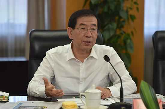 外媒:首尔市长朴元淳疑自杀身亡