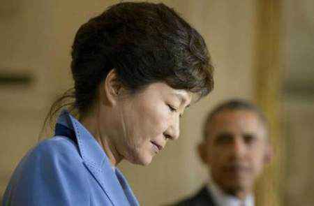 韩联社:朴槿惠干政受贿案重审获刑20年