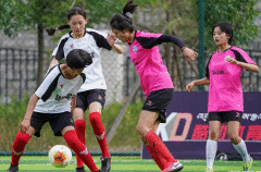 西藏拉萨首次举办民间女子足球赛