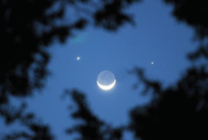 “双星伴月”精彩天象8月28日、29日连续两晚在天宇上演