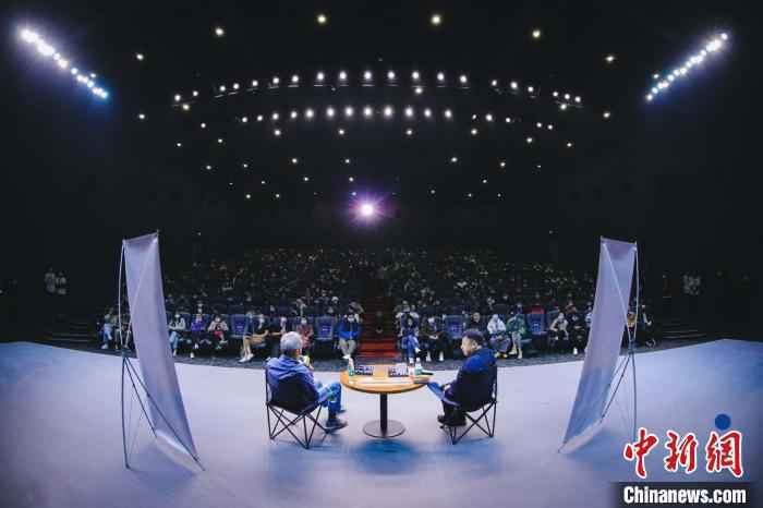 中国电影导演田壮壮10日在平遥国际电影展开设“小城又逢春”大师班。组委会提供