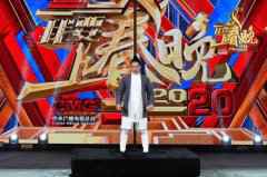 《我要上春晚》迎来高龄模特团 李汶翰现场学杂技 《我要上春晚》迎来高龄模特团 李汶翰现场学杂技