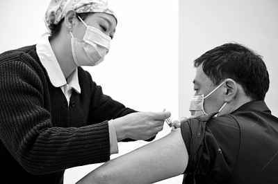 新冠疫苗研发，中国为何全球领先