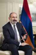 外媒：亚美尼亚总理同意提前大选但拒绝辞职
