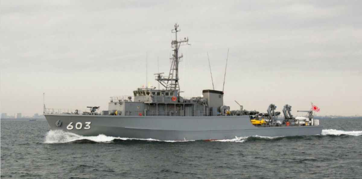 日本海上自卫队一扫雷艇与一艘日本渔船相撞