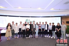  黄景瑜李沁领衔《爱上特种兵》诠释军旅柔情
