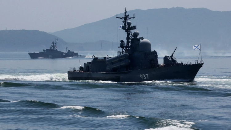 俄罗斯太平洋舰队实施导弹发射和火炮射击演习