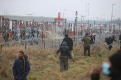 乌克兰部长要求建边境“墙”阻挡难民 未来两周将开展军演