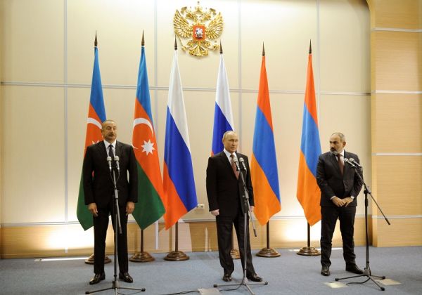 美媒：普京斡旋亚美尼亚与阿塞拜疆冲突